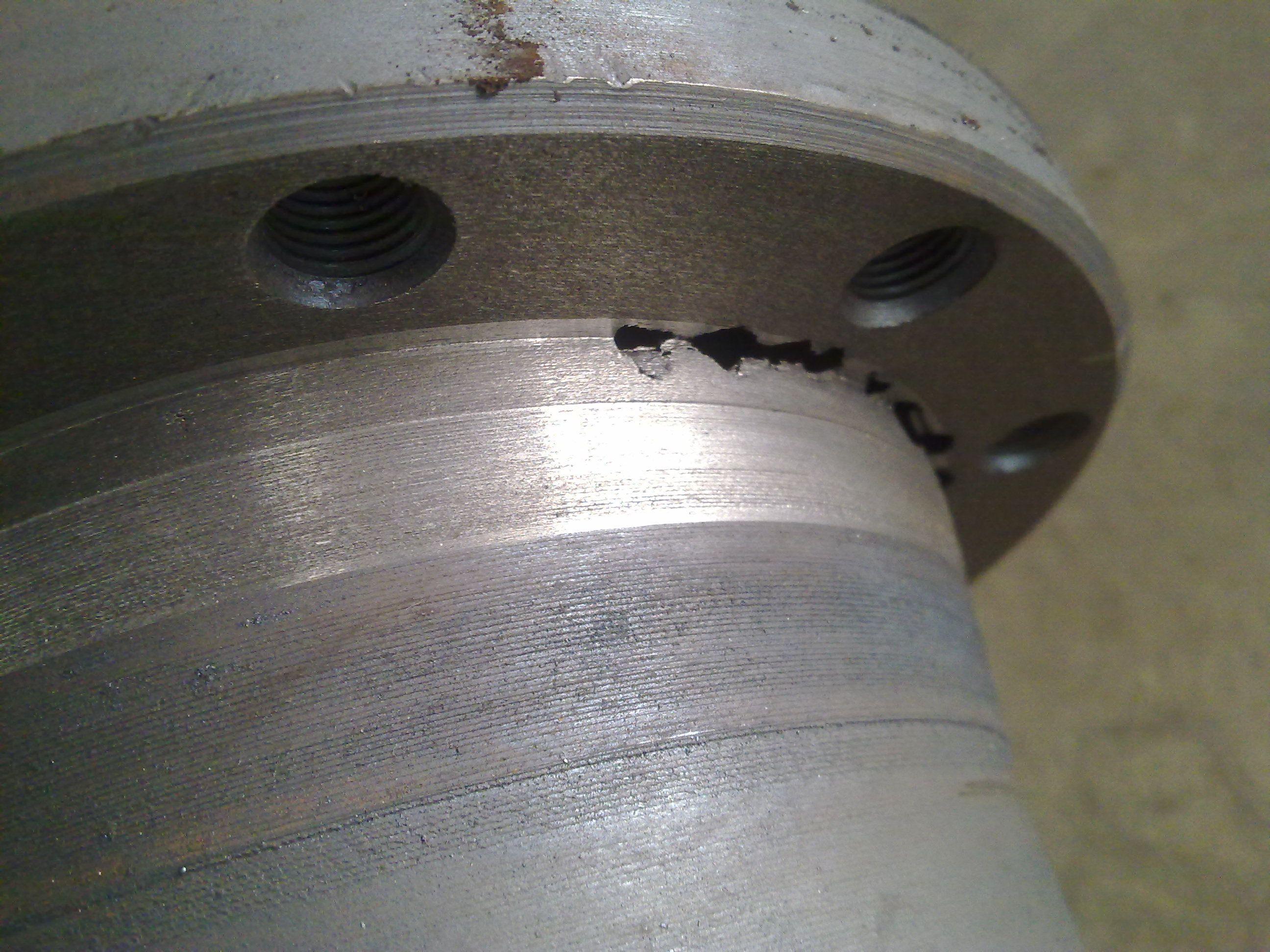 कास्ट स्टील क्र्याक दोष को कारण के हो?